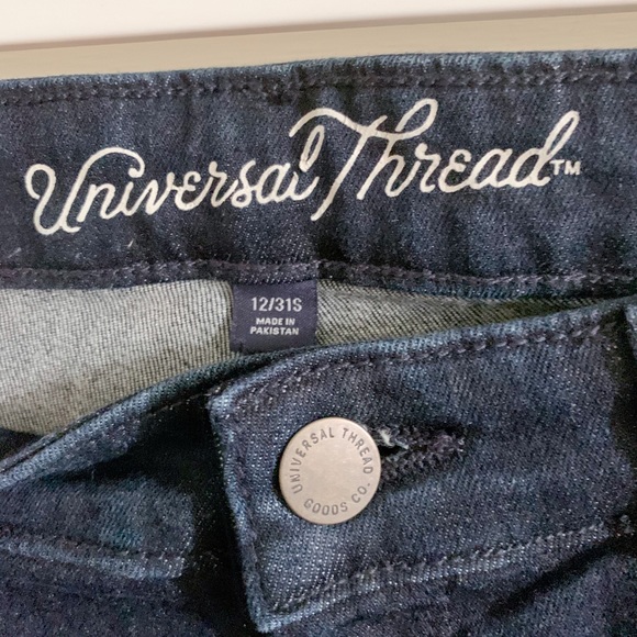 *NEVER WORN* Dark wash, high-waisted skinny jeans - Picture 3 of 5